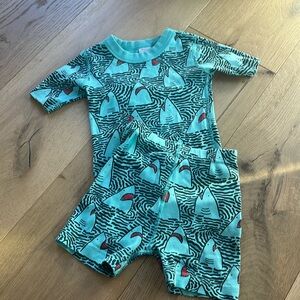 Hanna Andersson Shark Pajamas Size 6-7
